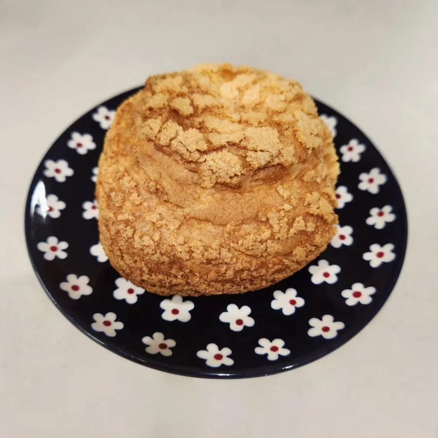 Exterior of FLU:ET's plain choux