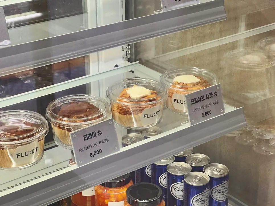 Choux desserts on display at FLU:ET