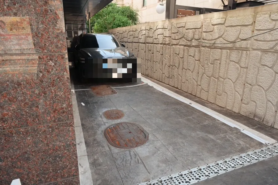 Parking space beside the store
