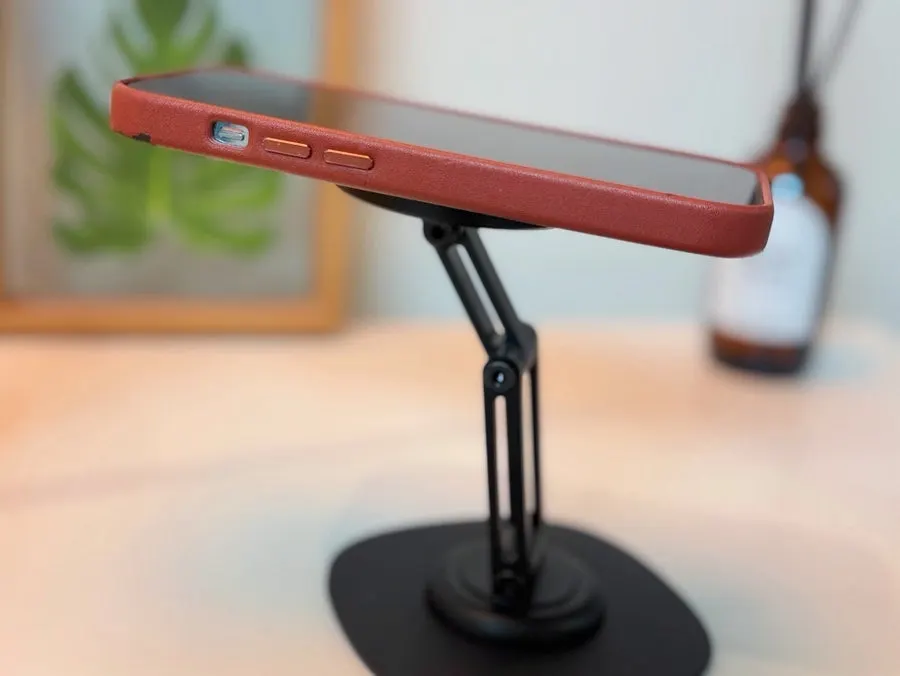 Phone and tablet mounted at the same time