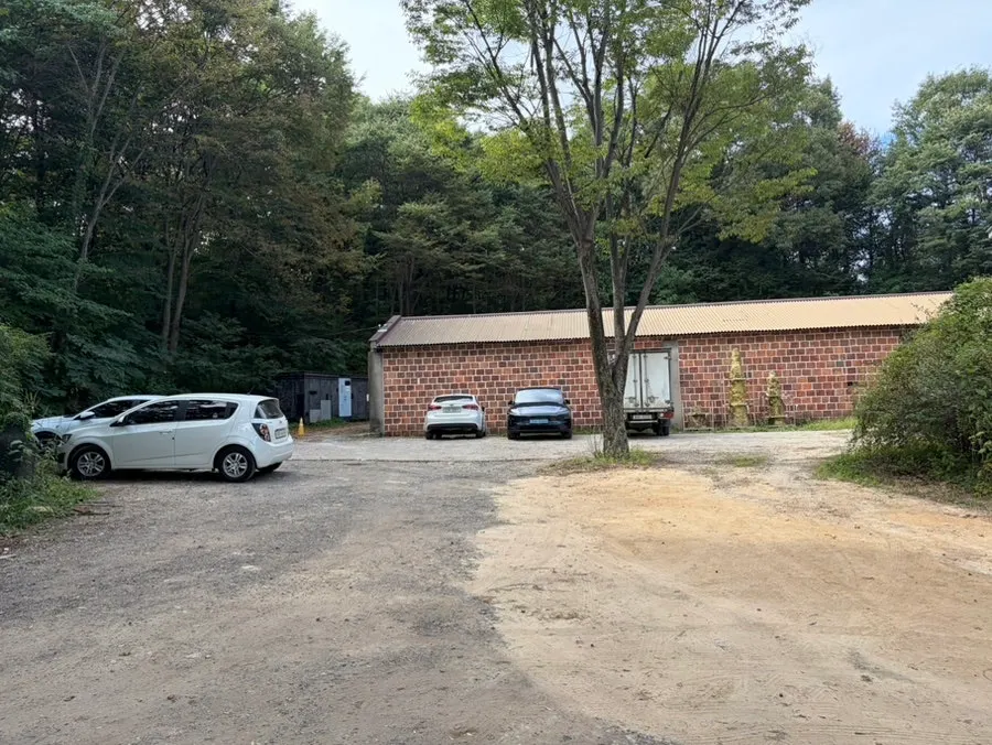 포어레스트 카페 주차 공간