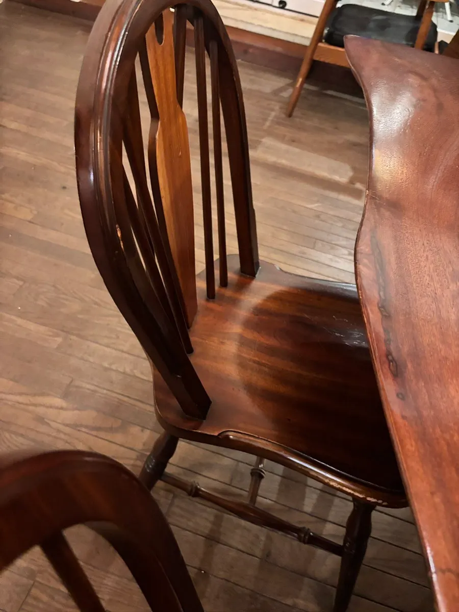 Interior decor pieces inside Forerest