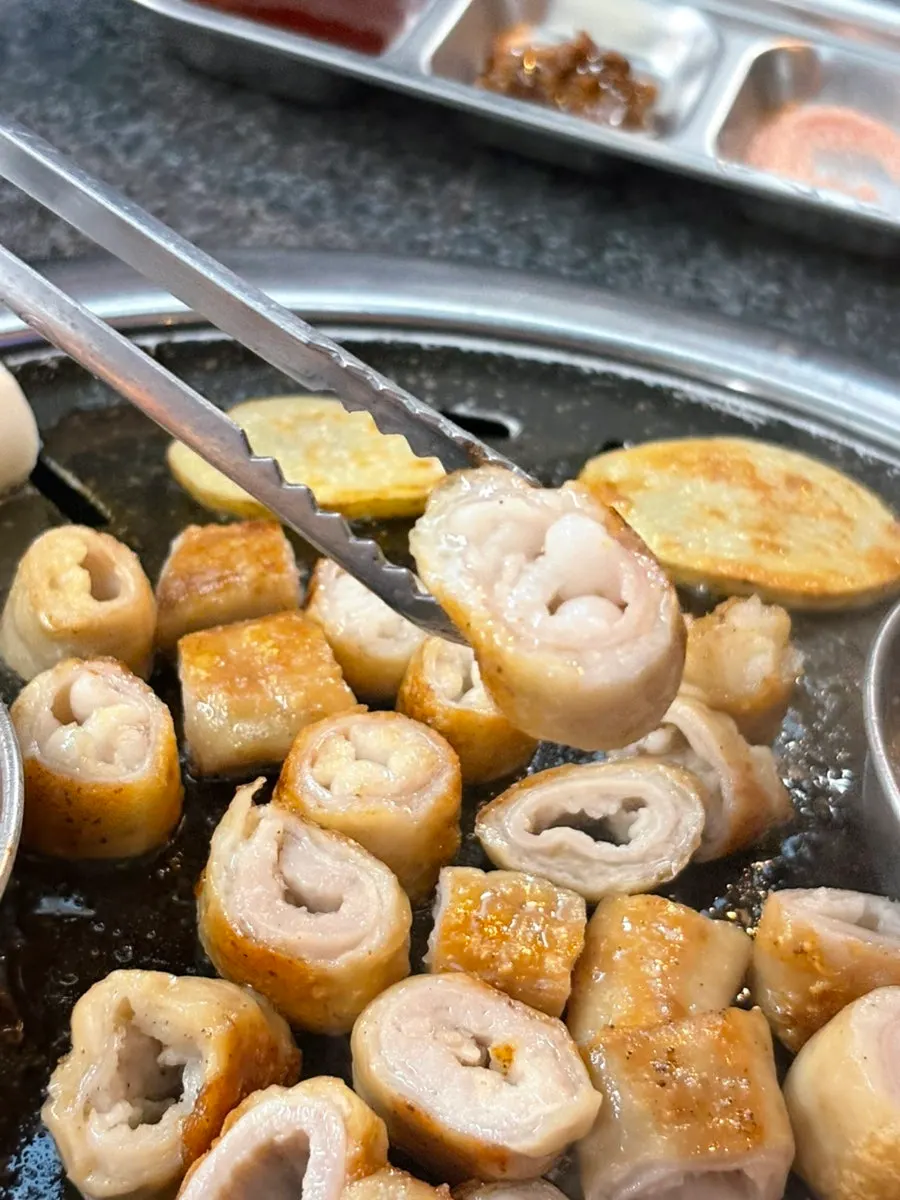 양념막창과 쌈야채 한 상