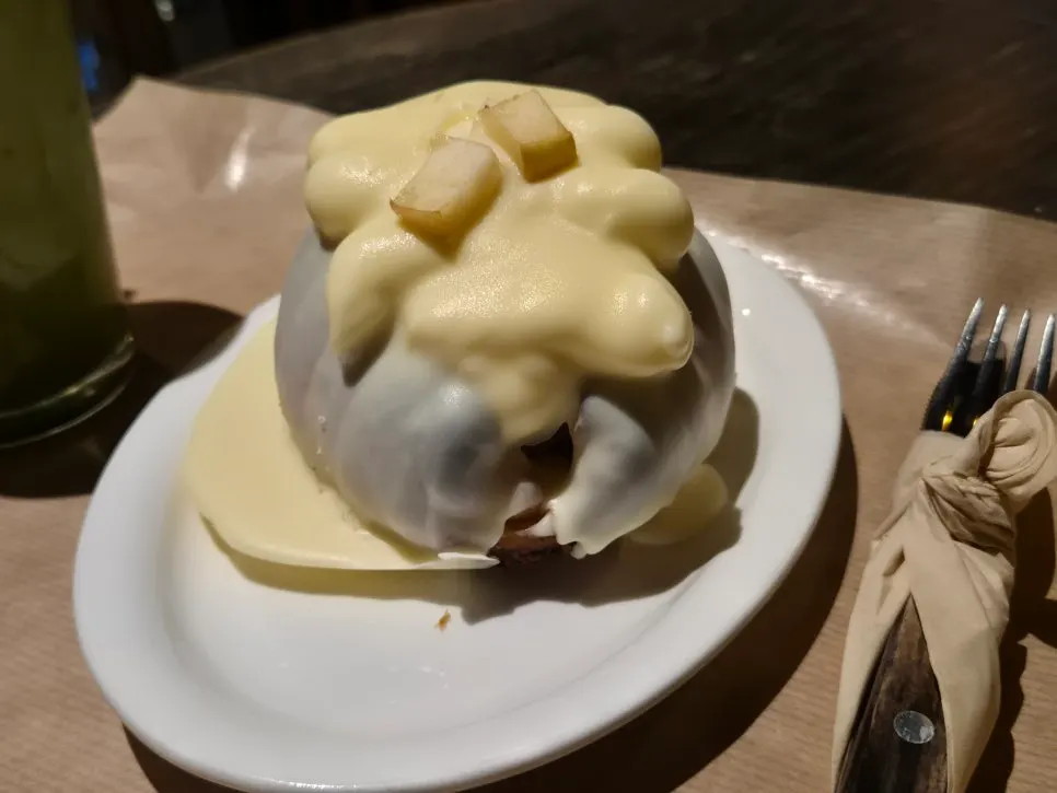 Peach wakku salt bread at Frank Coffee Bar Daejeon Dunsan Branch