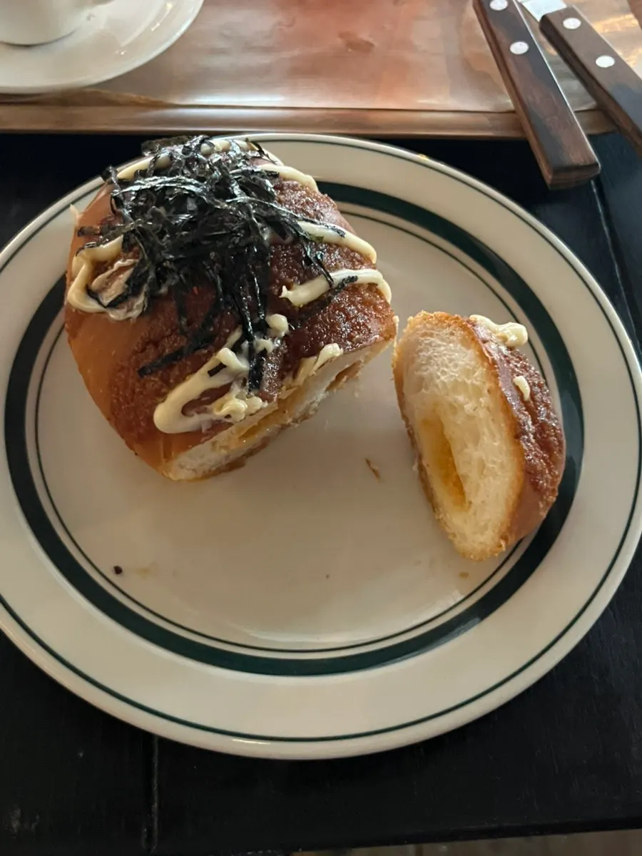 Cross-section of the pollock roe salt bread with sauce