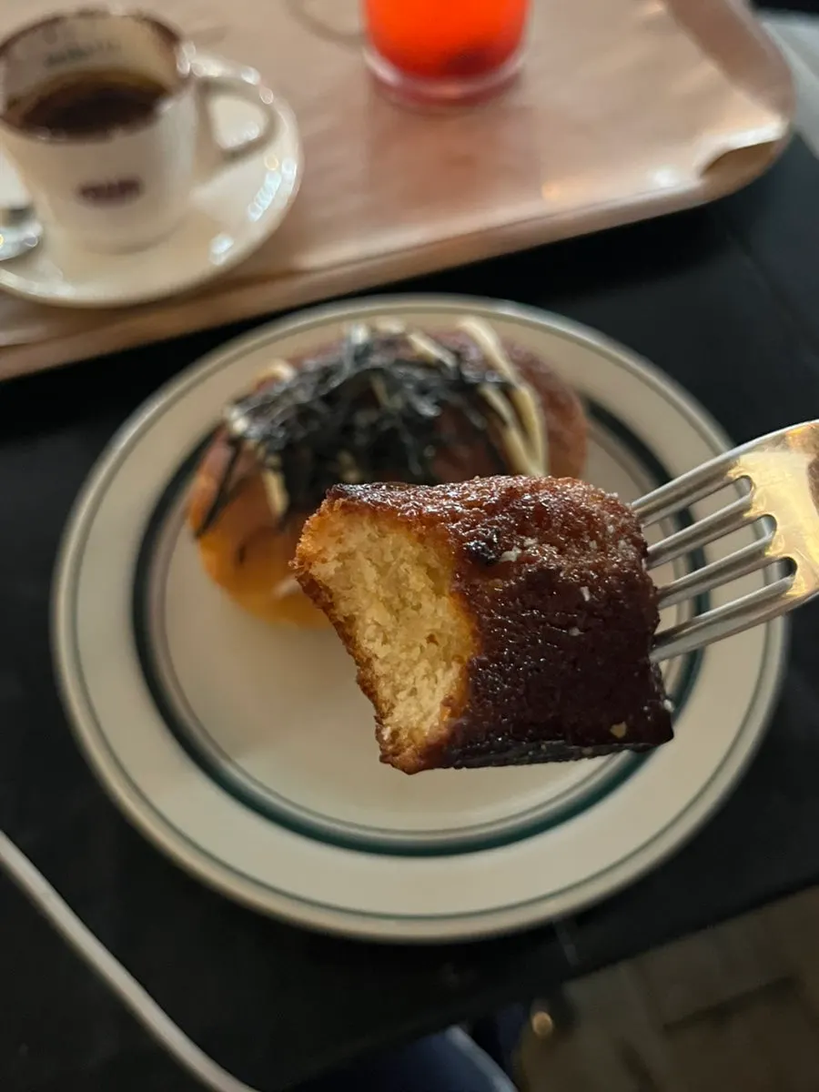 Salty caramel financier topped with caramel coating