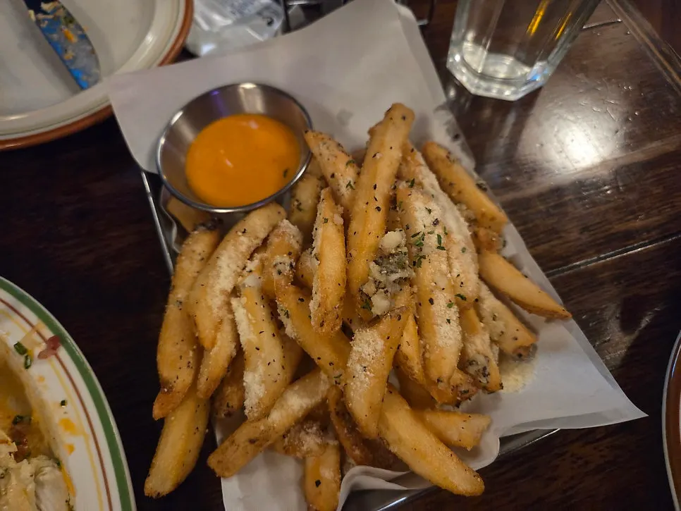 Garlic butter fries at Freewill Pizza