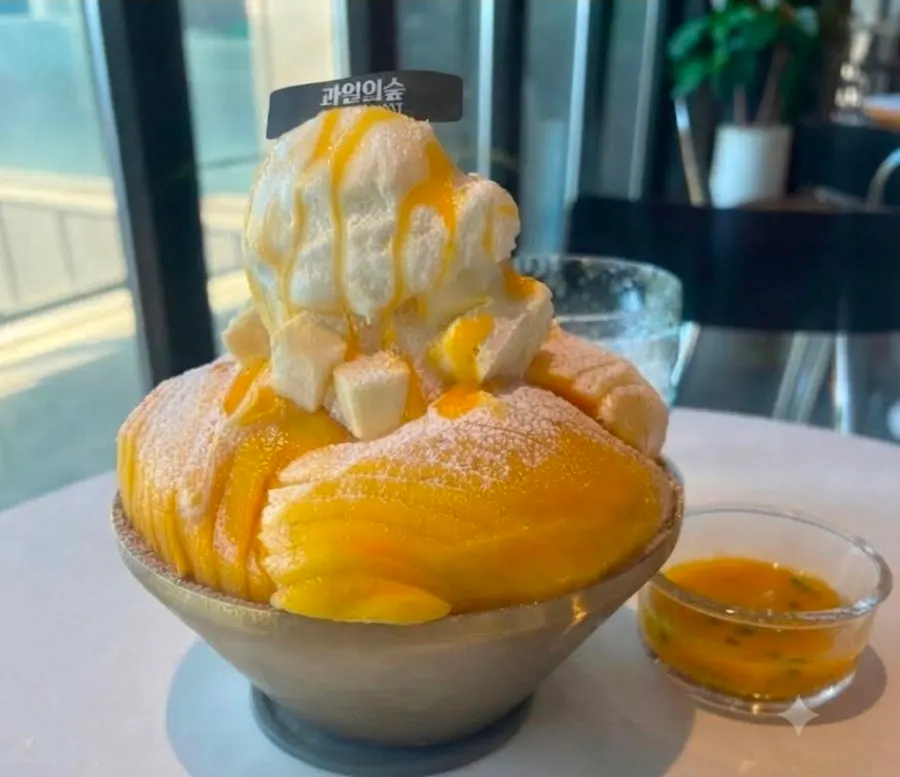 A bowl of fresh mango snow bingsu at Fruit Forest