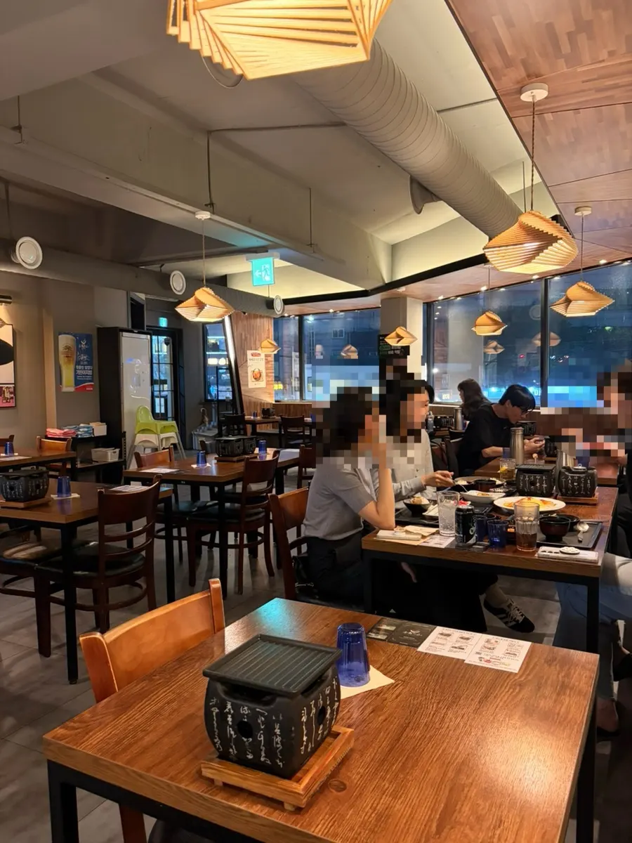 후라토식당 이수직영점 테이블 좌석