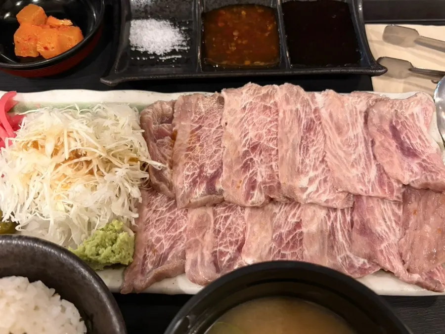 부드러운 식감의 스테키 고기