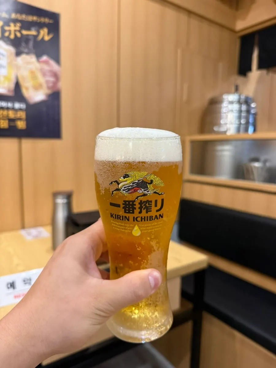 세트 1 음료로 주문한 기린 이치방 생맥주