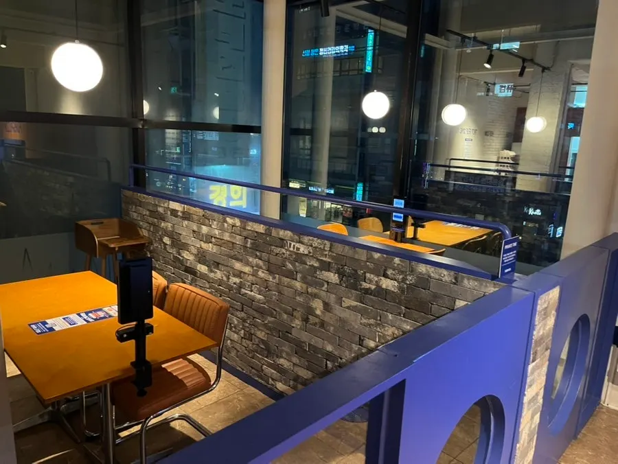 Pet zone space at Pug Pizza House Sillim Branch