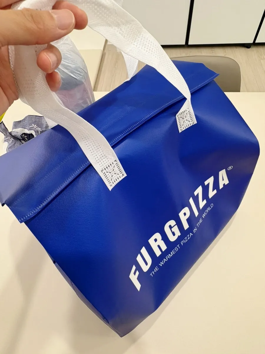 Furg Pizza packed in a cooler bag