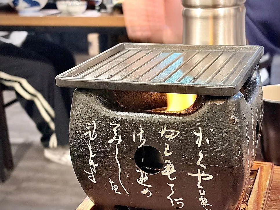 赤みの残る状態で出てきた牛カツの断面