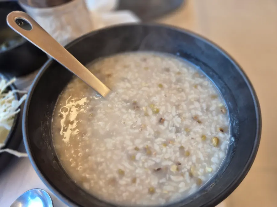 Free porridge served at Ganaandeok Gyeyang Branch