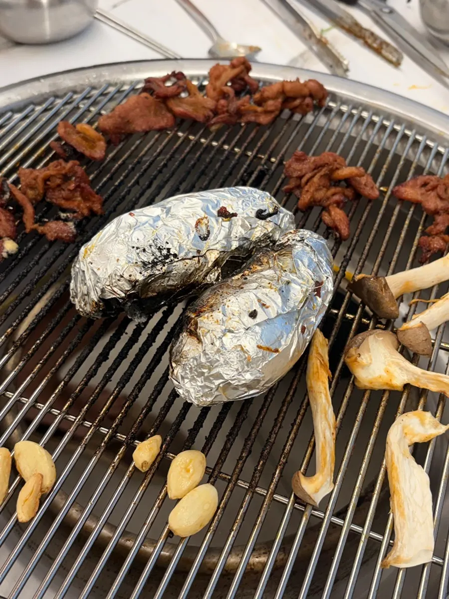 Extra king oyster mushrooms grilling