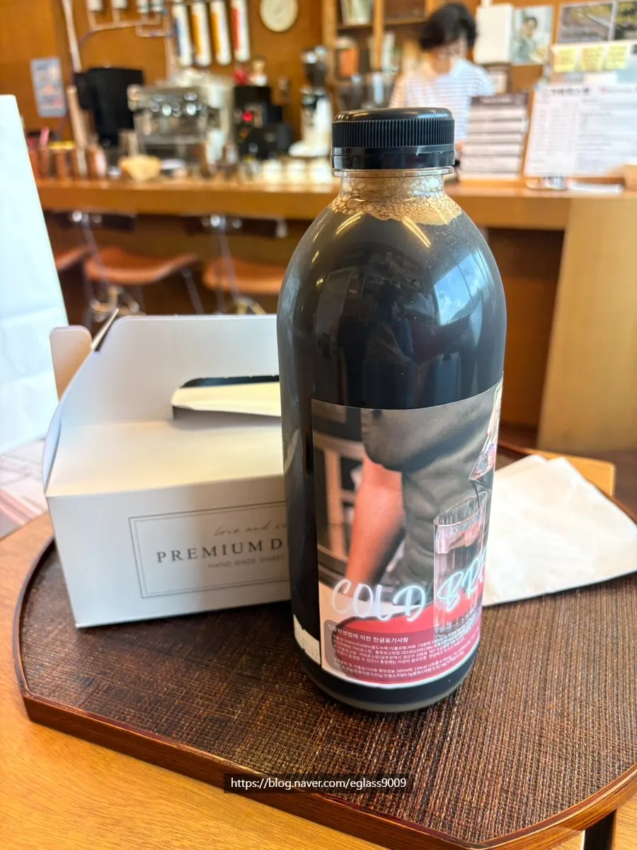 가비로스팅 커피와 매장 분위기