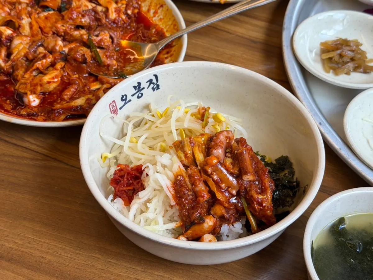 오봉집 삼성점 낙지볶음 한 상 차림