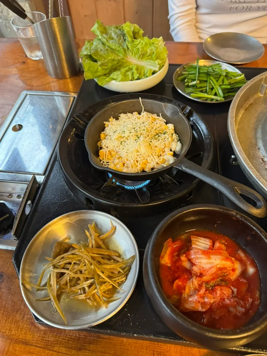 Table after finishing the meal at Gwangseonjip