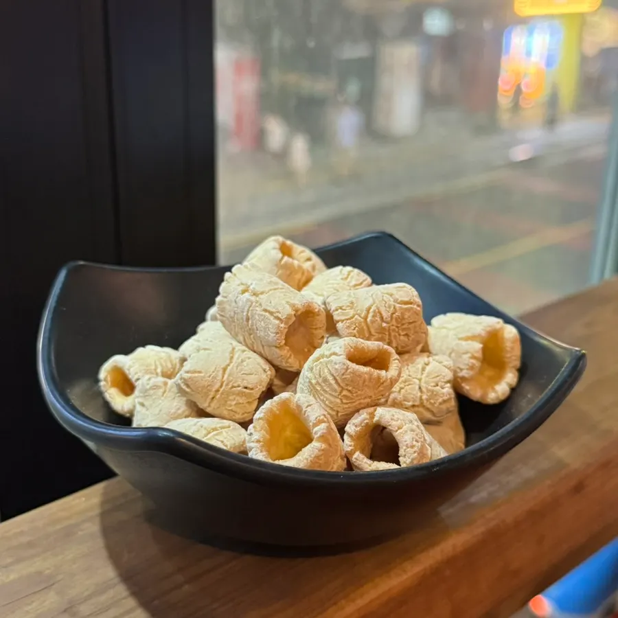 기본안주로 나온 뻥튀기