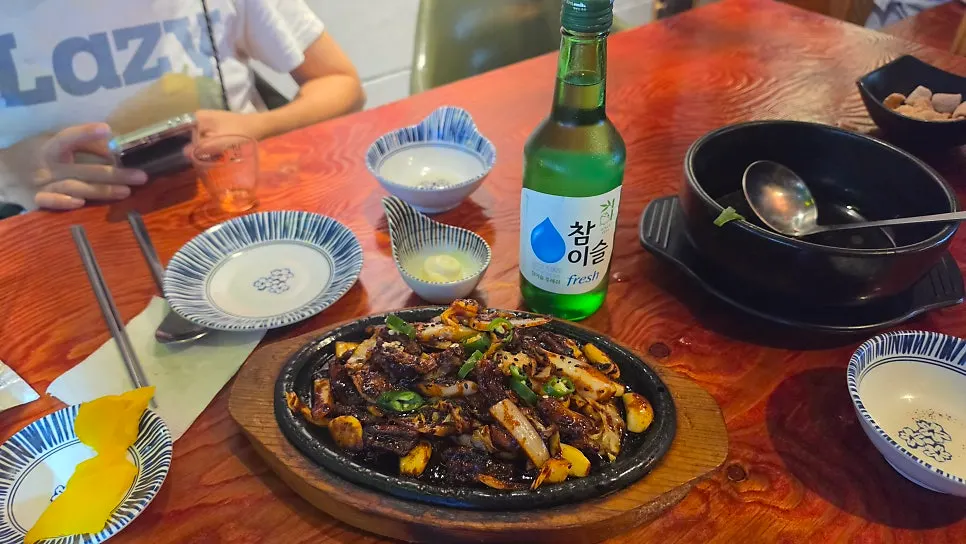 Glossy, richly sauced eel stir-fry