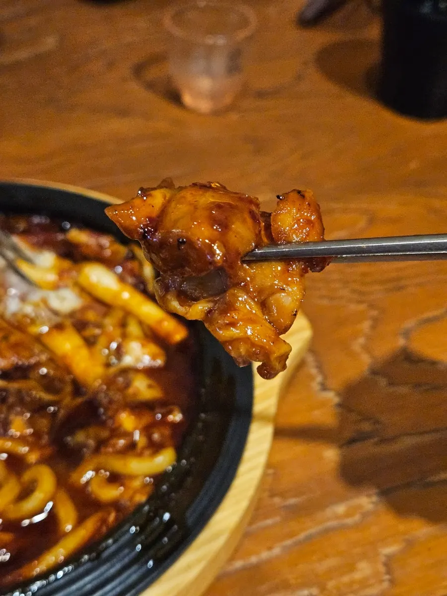 Cheese buldak with extra add-ons