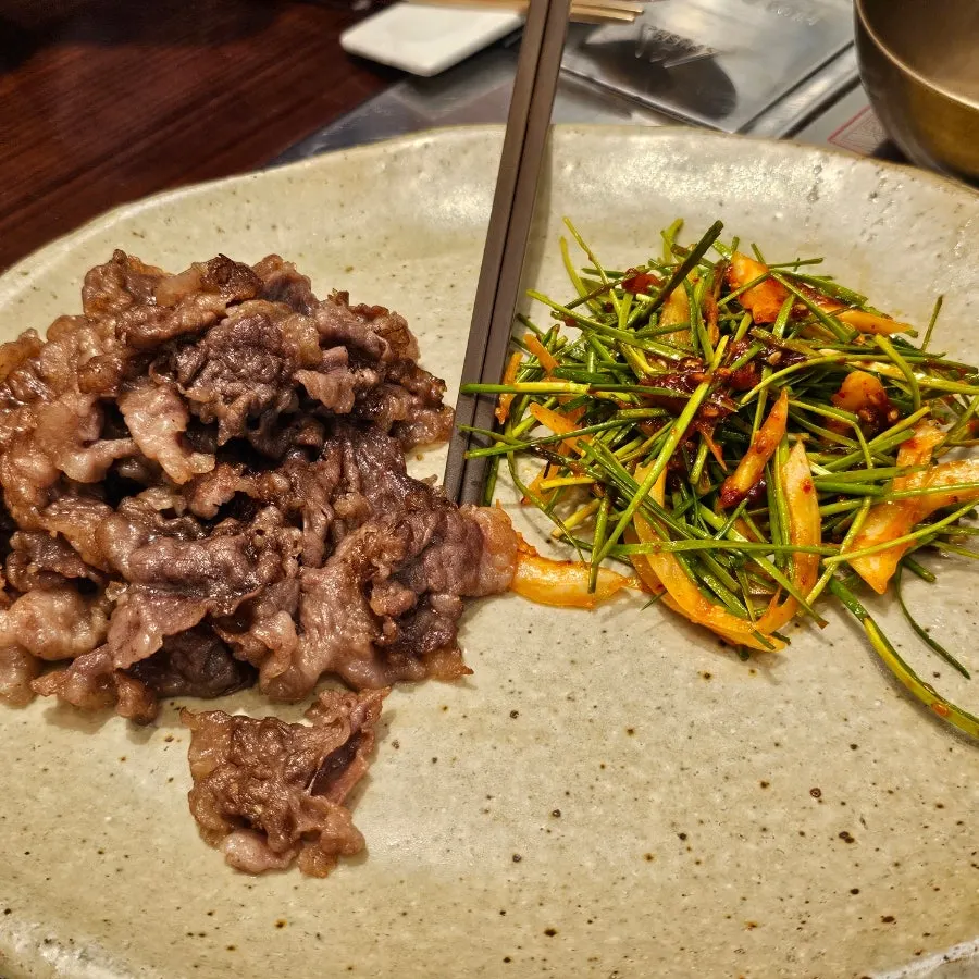 Golden-grilled hanwoo brisket