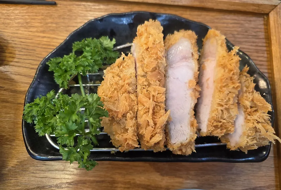 Naengmomil hire set and tonkatsu order