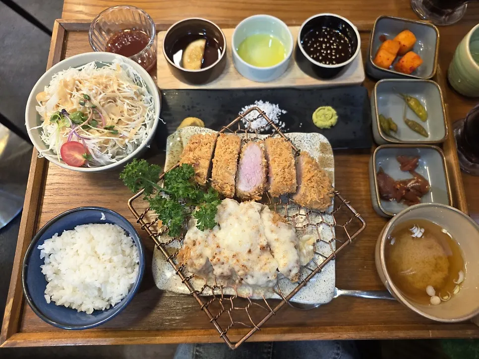 Comparison of regular and cheese tonkatsu
