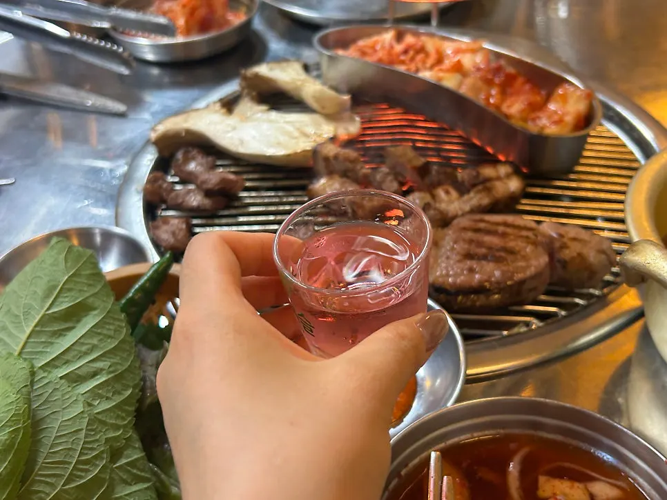 Grilled meat dipped in salt