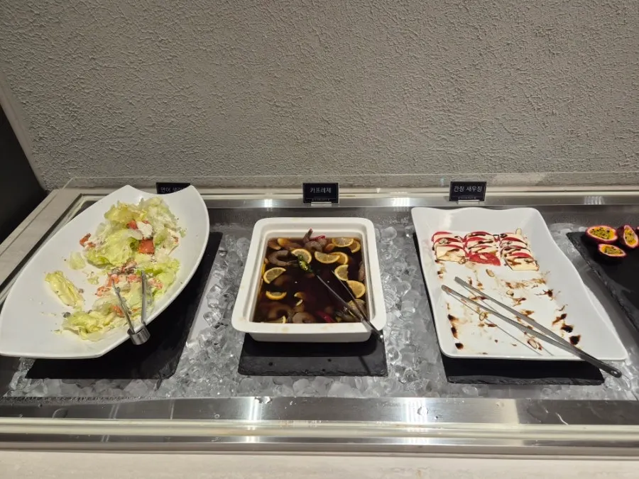 Pasta and soup at the salad bar