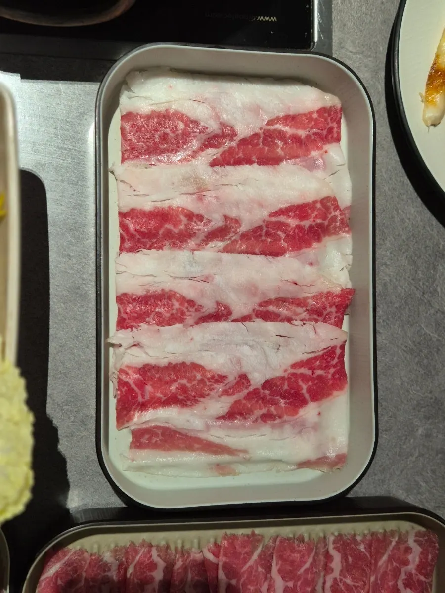Split broth shabu-shabu and salad bar at Shabuway near Gajeong Station