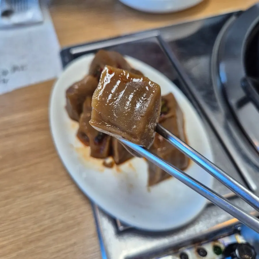 직접 만든 수제 도토리묵 반찬