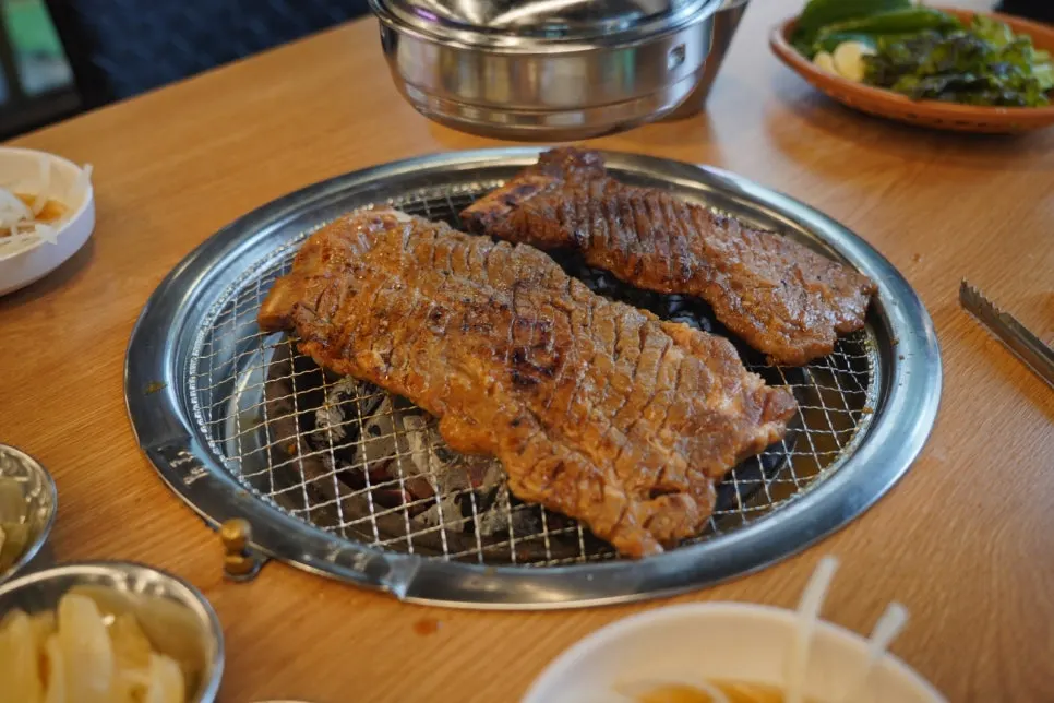 Pork ribs cut up with scissors for easy eating