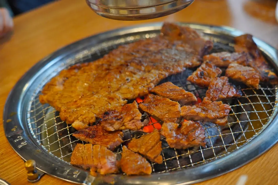 Seasoned pork ribs cooked to the perfect point