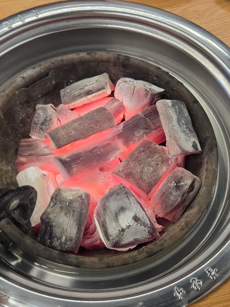 쌈 채소와 양파절임 반찬