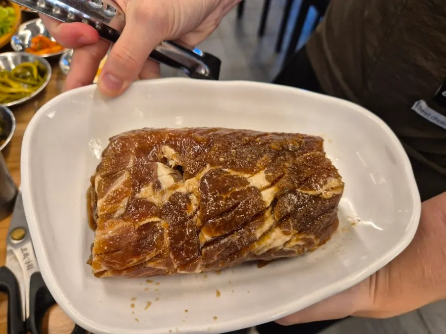 A full serving of handmade Korean pork king ribs, 300g