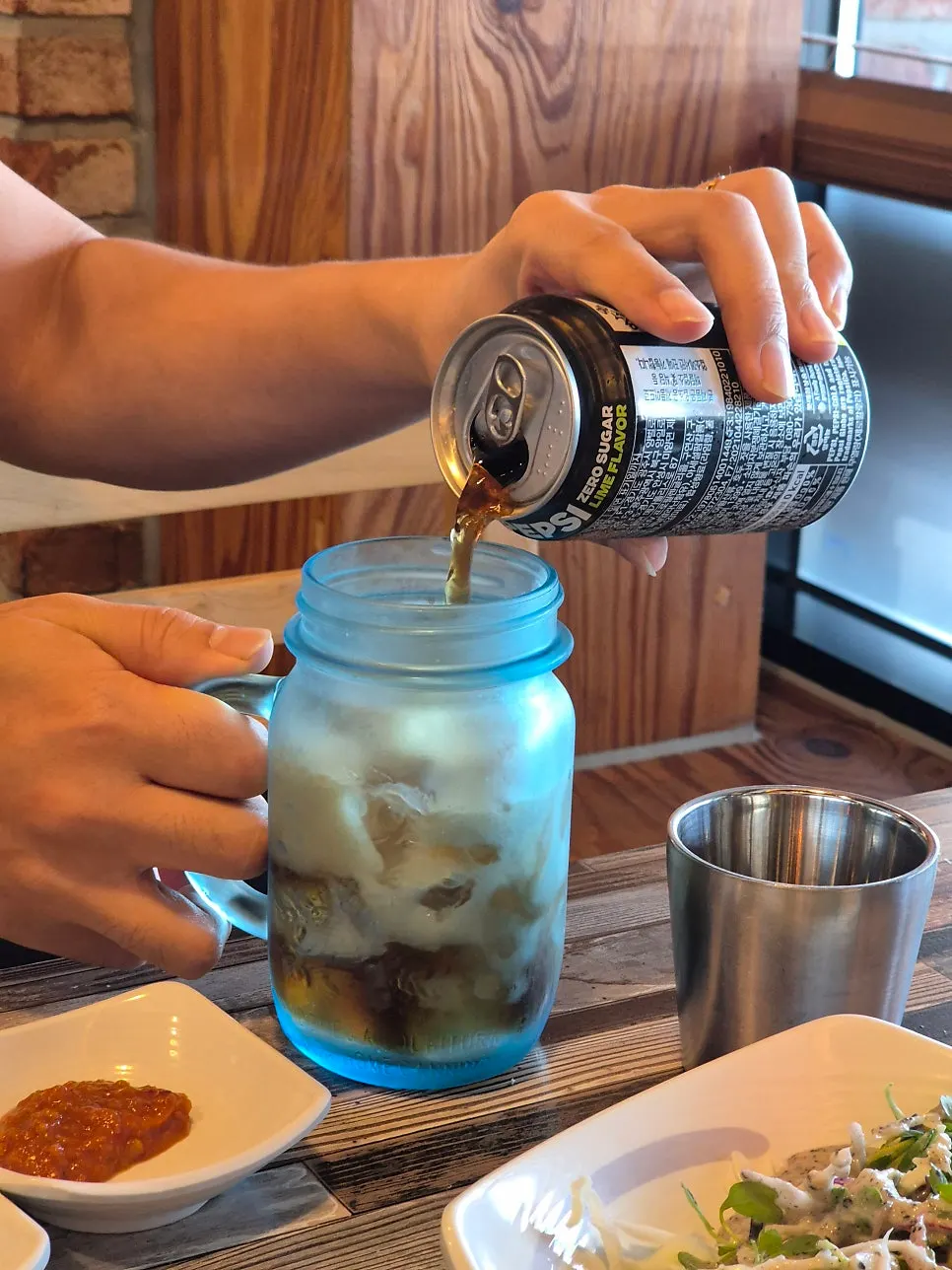 Dedicated ice cup served with the drink