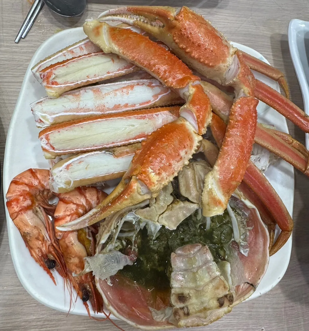 손질되어 나온 박달대게 한 상