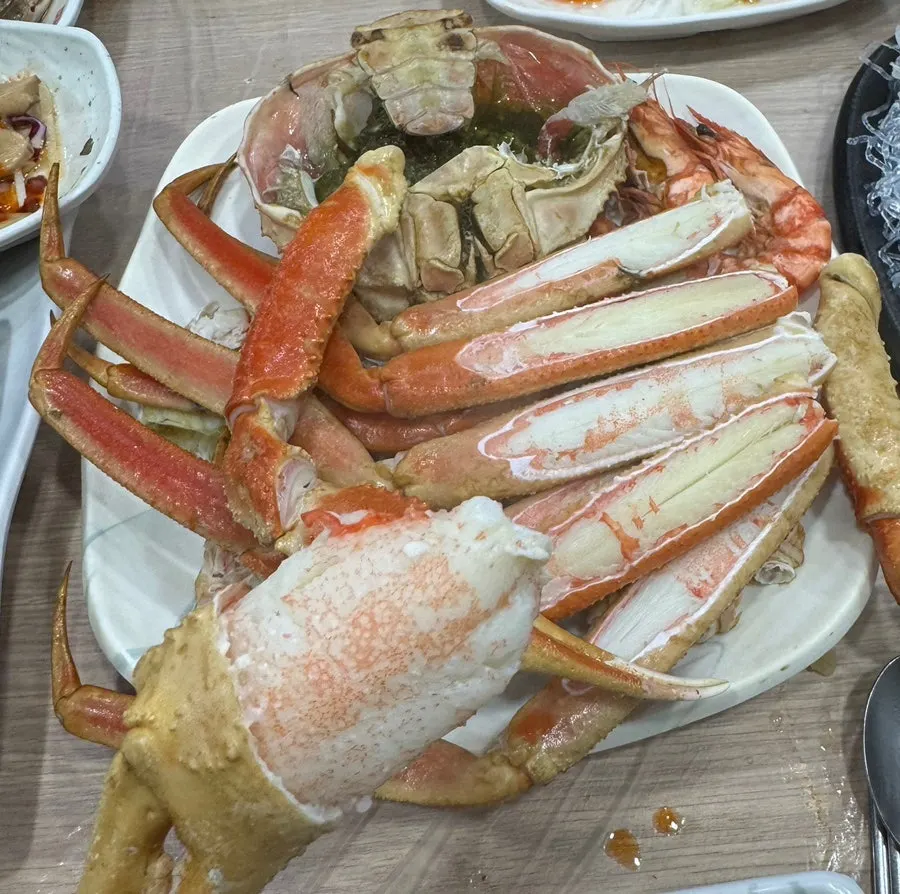 살이 꽉 찬 박달대게 집게발