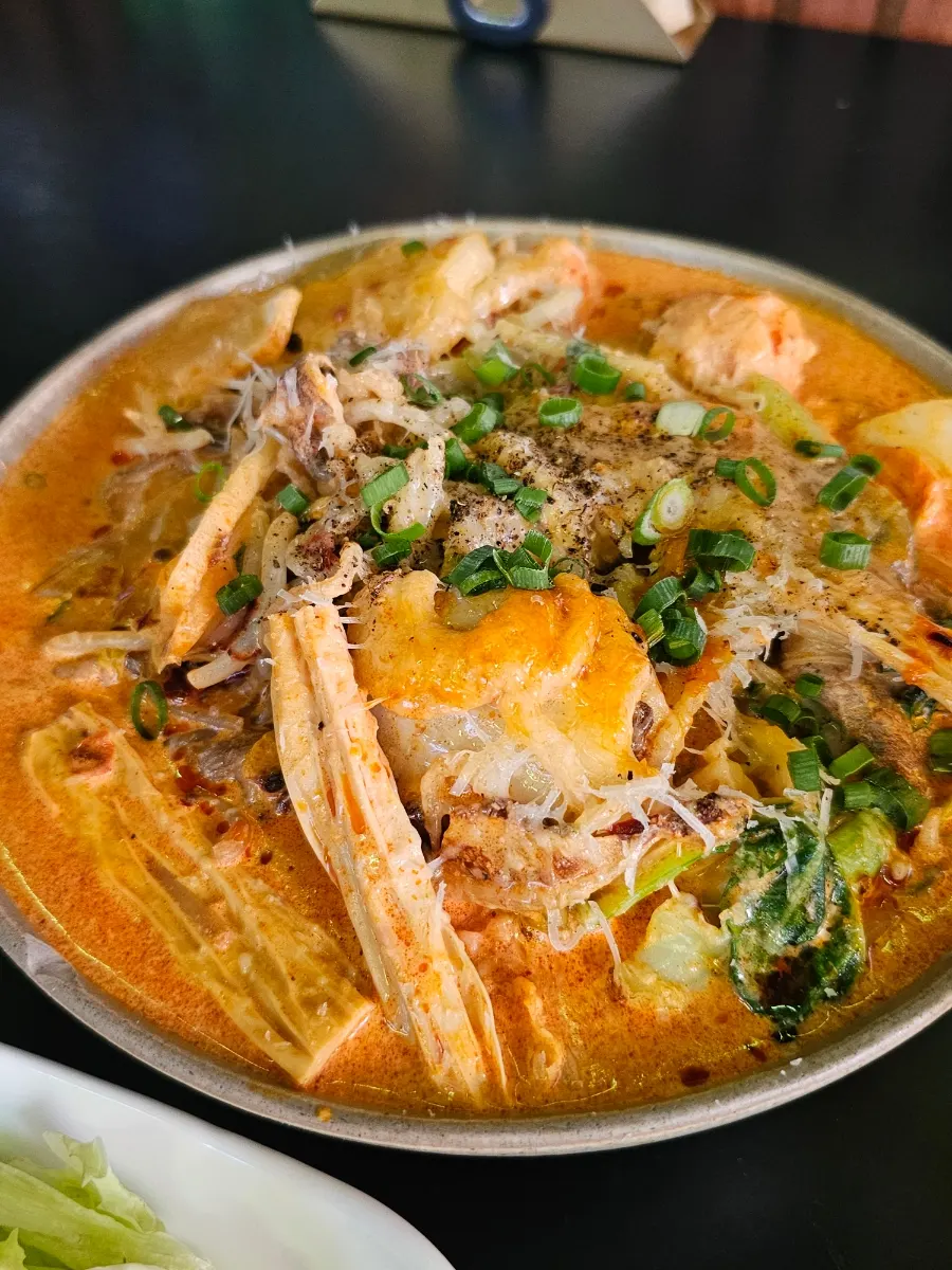 Rosé mala xiang guo with beef brisket and bunmoja noodles