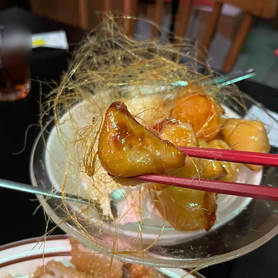 Dessert combining candied sweet potato and ice cream