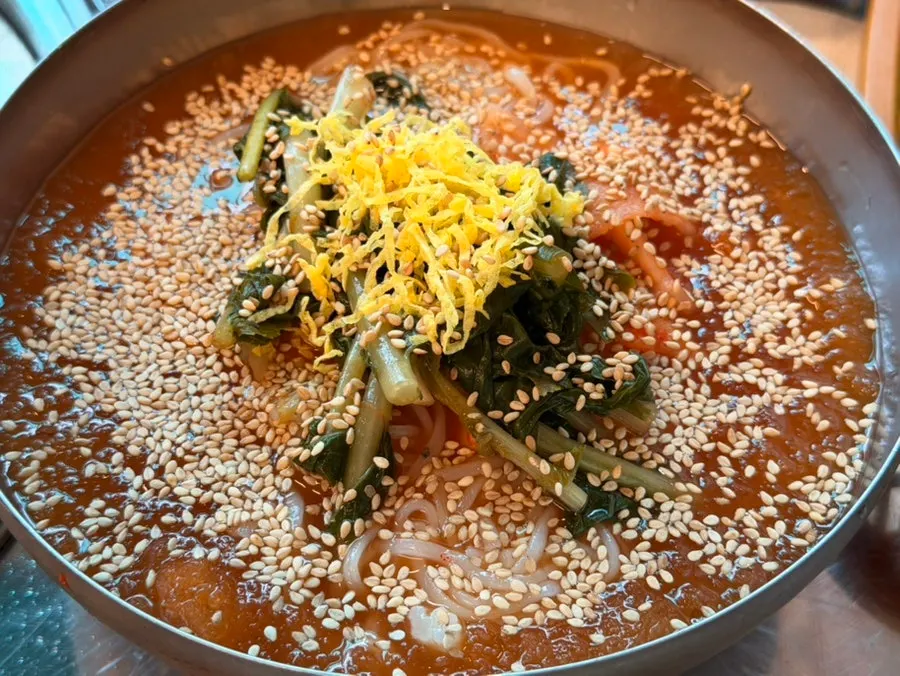 Side dishes at Gamgol Yeontanjip Gayang Station Branch