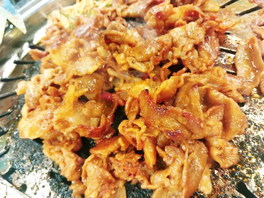 Grill plate with the gochujang bulgogi marinade caramelized on it