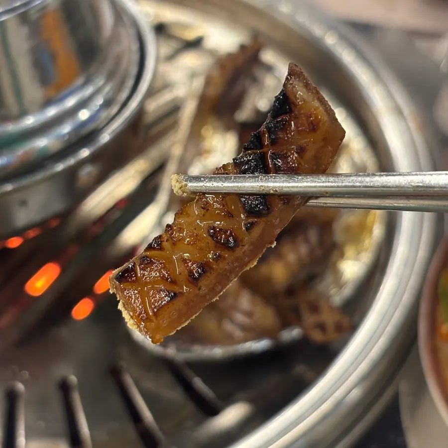 Crispy grilled pork skin