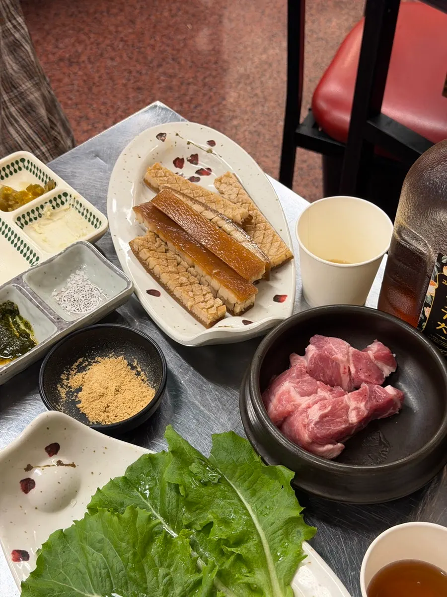 노릇하게 구워지는 껍데기