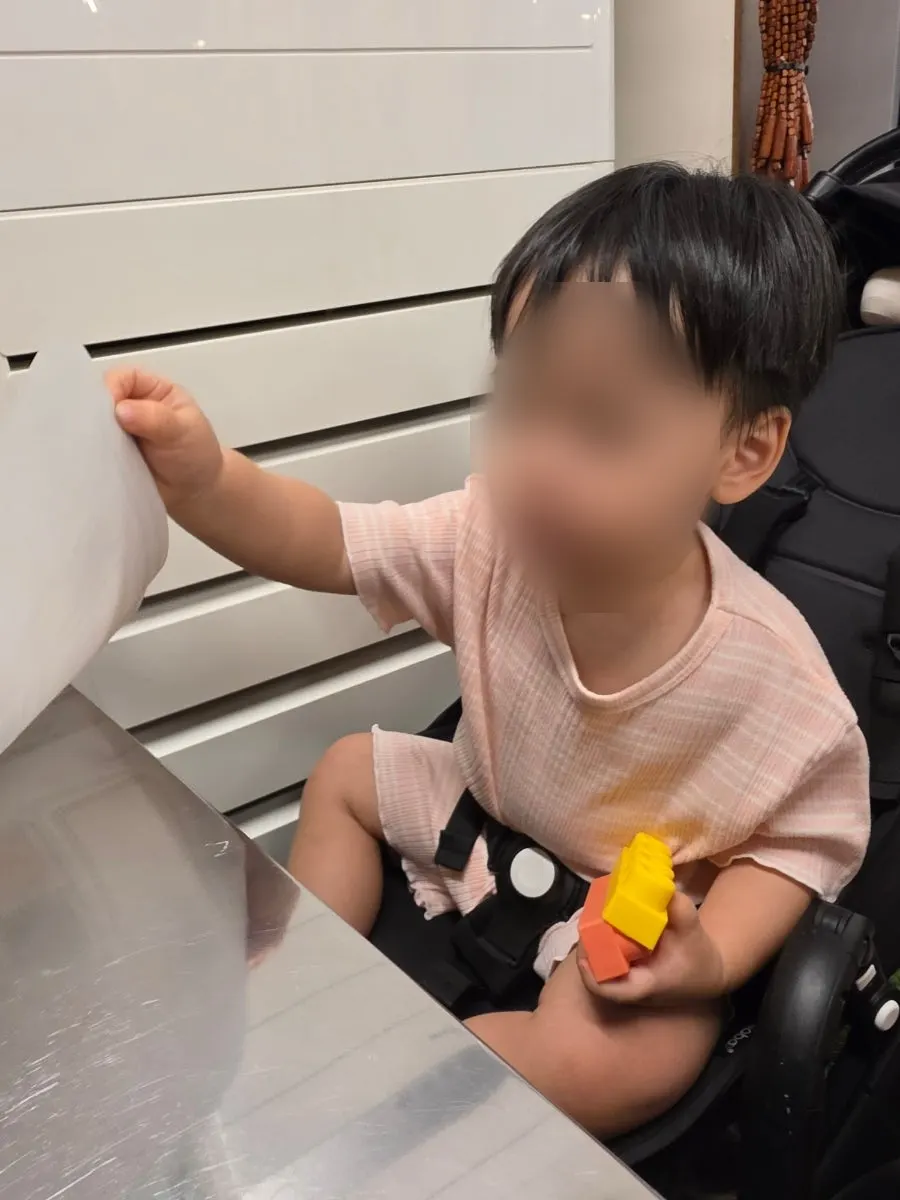감골연탄집 세로로 담은 매장 안내판
