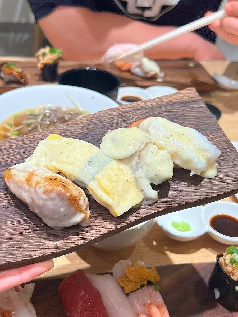 Plate of sauce flame sushi 4P