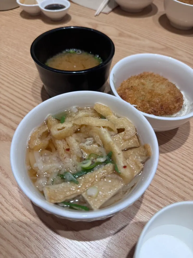 A plate of Ganghan Special Sushi 12 pieces