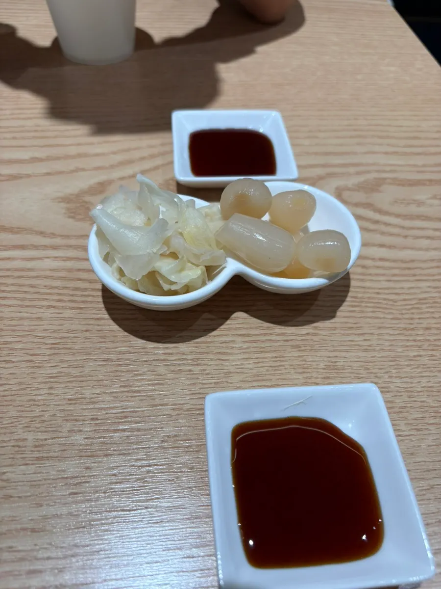 락교와 초생강, 간장 기본 세팅